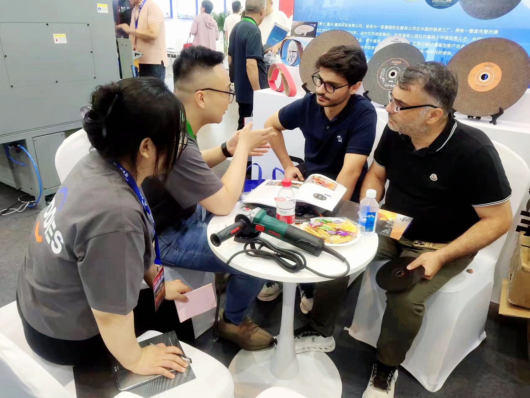 Receiving customers at exhibitions